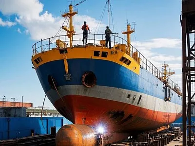 صناعة وبناء السفن