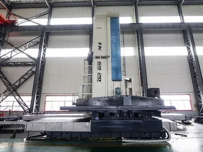 ماكينة الحفر والتفريز CNC نوع قائم على الأرض: TK6920