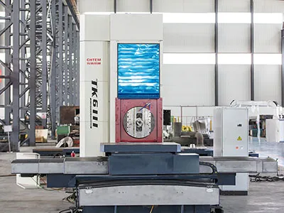 ماكينة الحفر والتفريز CNC من نوع الطاولة: TK6111