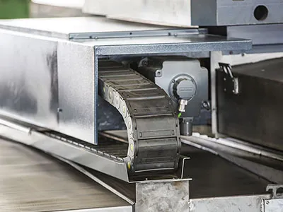 ماكينة الحفر والتفريز CNC من نوع الطاولة: TK6111